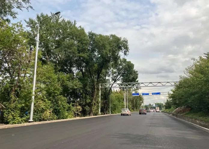 Ограничения для проезда грузовиков по дорогам Красноярского края продлили до 31 мая