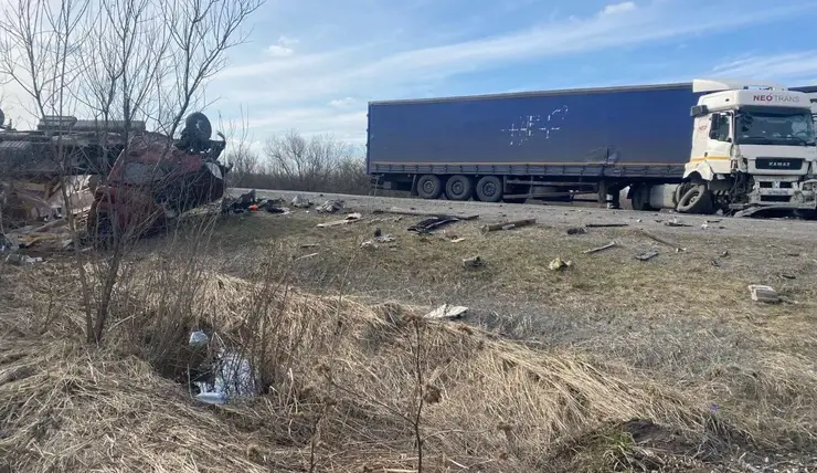 В Красноярском крае на трассе Р-255 «Сибирь» столкнулись шесть автомобилей