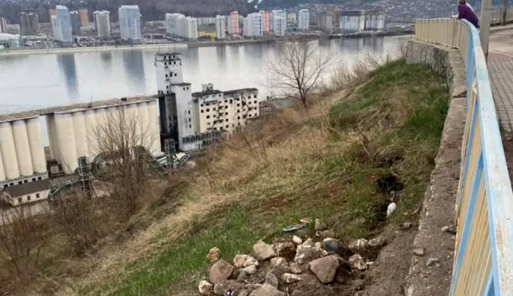 В Красноярске ищут подрядчика для укрепления склона в районе улицы Дачной