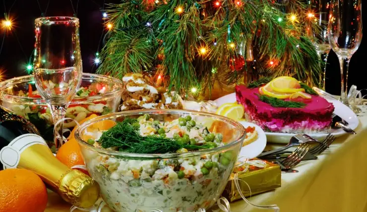 Красноярцы делятся рецептами новогодних салатов и закусок