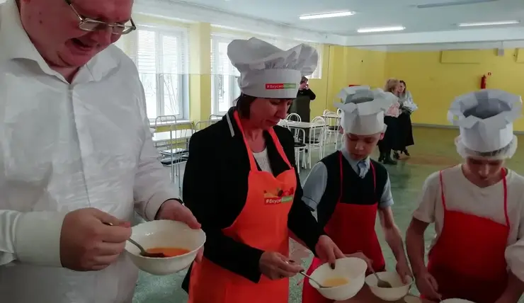 В школе Советского района Красноярска провели кулинарный мастер-класс для родителей