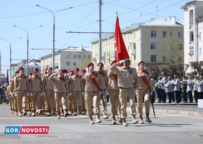 Красноярский фотограф запечатлел торжественное шествие в честь Дня Победы