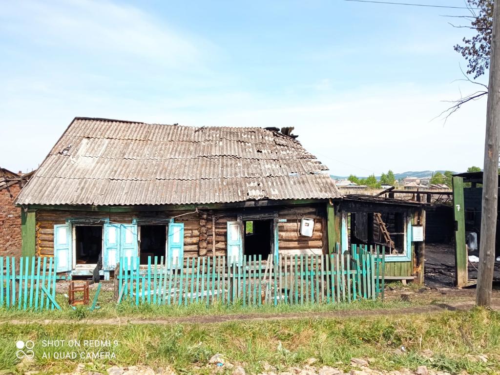 В Ужуре при пожаре в жилом доме погибла 5-летняя девочка - Gornovosti.Ru