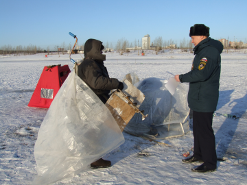 Красноярские спасатели: «Внимание, тонкий лёд!»