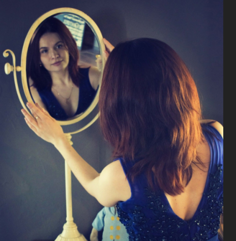 «Смотри, какая раскрасавица»: зачем говорить комплименты самому себе?