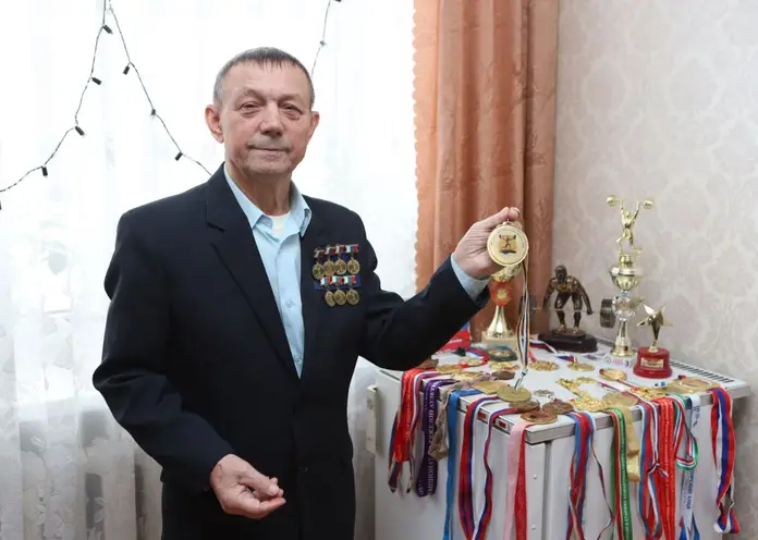 Красноярский тяжелоатлет Виктор Курицин занимается спортом в 87 лет