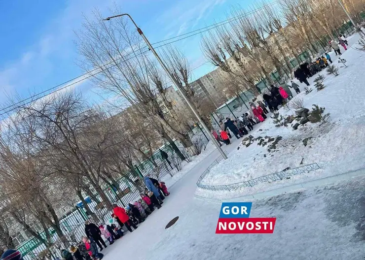 В Красноярске из-за муляжа гранаты эвакуировали школу на правом берегу