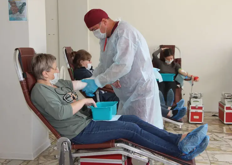 В Красноярске в Железнодорожном районе 60 человек стали донорами крови