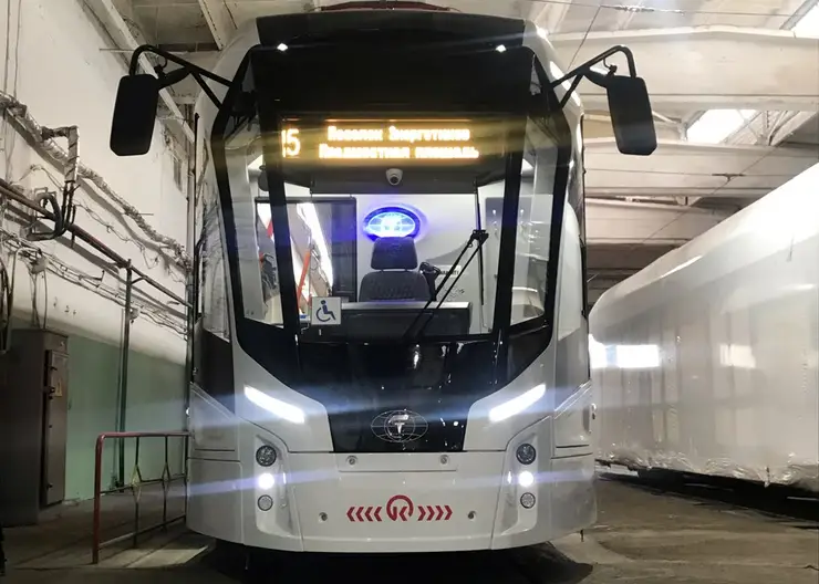 В Красноярск привезли четыре первых трамвая «Львёнок»