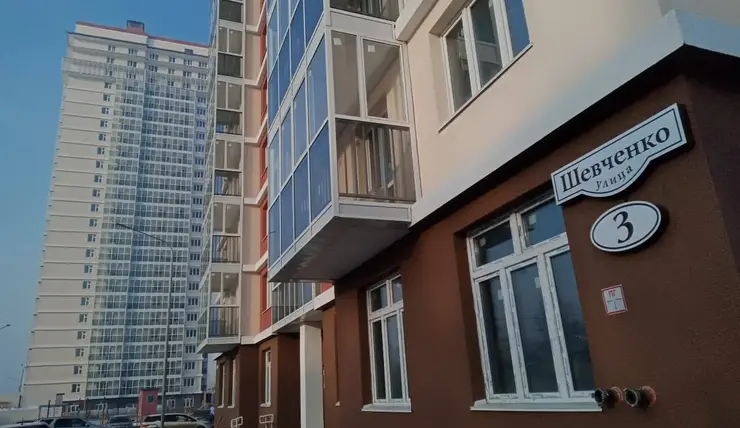 В Красноярске дольщики проблемного дома в Черемушках получили ключи от квартир спустя 10 лет