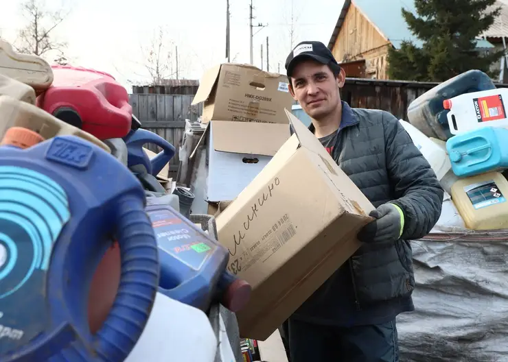 «Я понял, что надо что-то делать»: как Хоттабыч организовал раздельный сбор мусора в деревне под Красноярском
