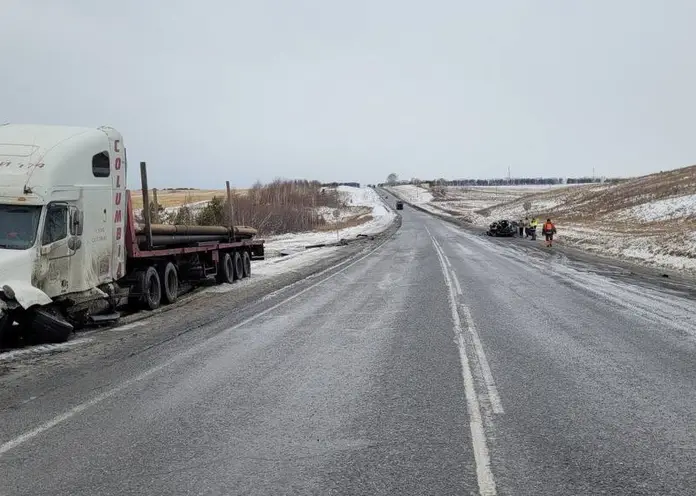 В Красноярском крае двое детей пострадали в ДТП с грузовиком