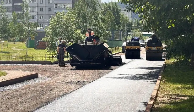 В Свердловском районе Красноярска отремонтировали 11 междворовых проездов