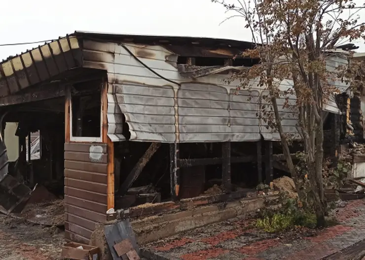 Житель деревни в Ачинском районе поругался с отчимом и поджег его дом (видео)