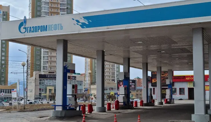 В Красноярске у двоих водителей сломались автомобили после заправки на АЗС «Газпромнефть»