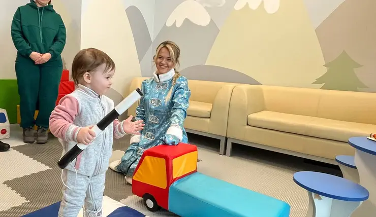 Для пассажиров аэропорта Красноярск обновили комнату матери и ребенка