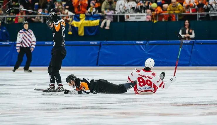 СЭК не дисквалифицировала хоккеистов «Кузбасса» из-за травм Ломанова и Лопатина