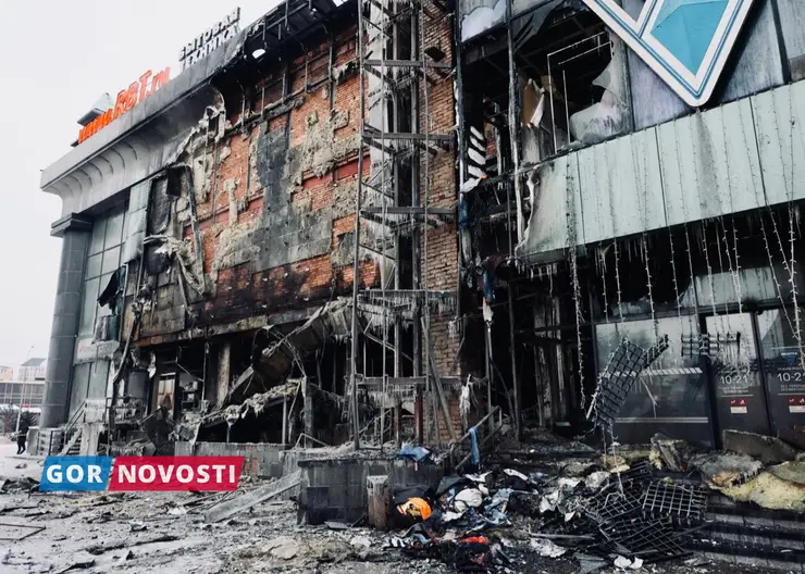 Фотограф Gornovosti показал здание красноярского ТК «Взлетка Plaza» после пожара