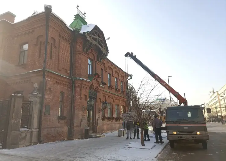 В центре Красноярска начали реставрацию столетней аптеки