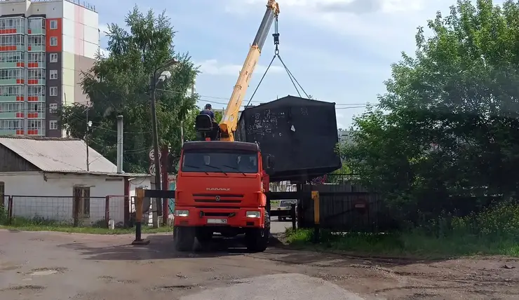 В Центральном районе Красноярска демонтируют незаконные гаражи, кафе и павильоны