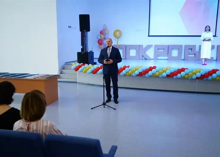 Более 5 тысяч одиннадцатиклассников Красноярска получили аттестаты об окончании школы