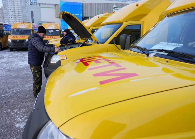 В города и районы Красноярского края отправили 116 автомобилей для школ и медучреждений