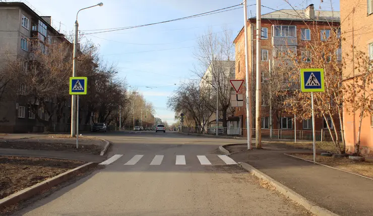 В Красноярске дороги к трём школам стали безопаснее