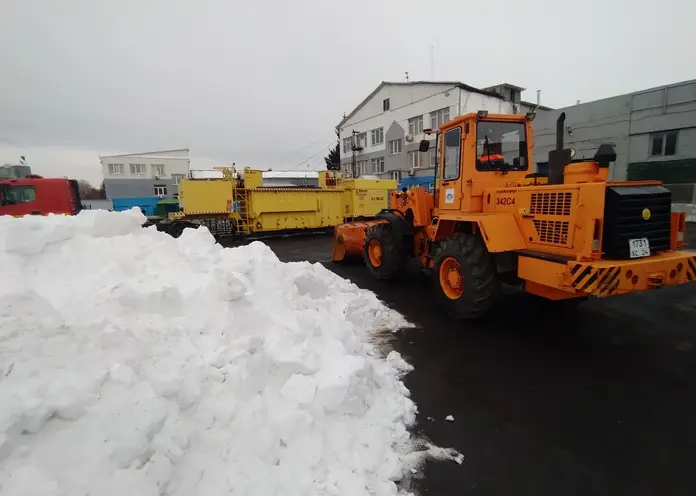 В Красноярск привезли 2 мобильные снегоплавильные установки