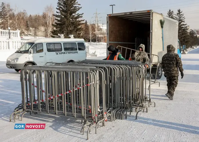 В Красноярске устанавливают купели для крещенских купаний