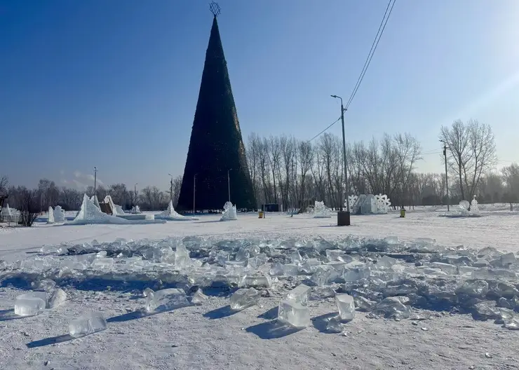 В красноярском Татышев-парке закрылся ледовый городок