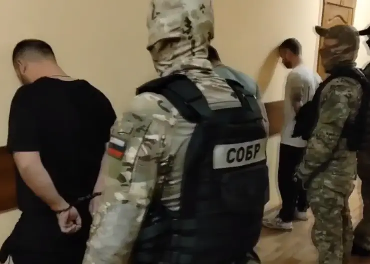 В Красноярском крае ФСБ задержала группу наркоторговцев с 2 кг гашиша