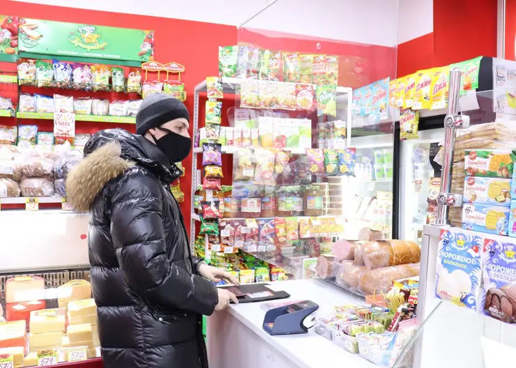 В Красноярске «Пятерочку» оштрафовали на 300 тысяч рублей из-за просроченного салата