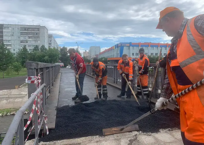 В Красноярске на месяц закрыли мост через Качу для ремонта