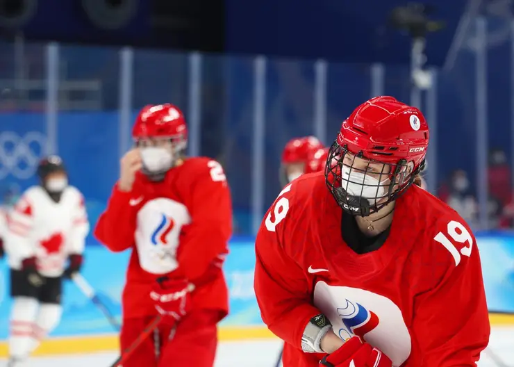 Хоккеистка красноярской «Бирюсы» защищала ворота в скандальном матче против Канады