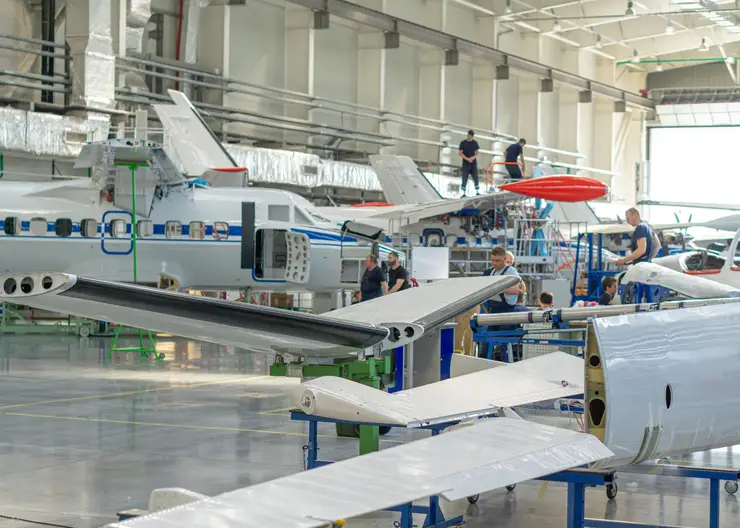 «КрасАвиа» купит у Уральского завода гражданской авиации 20 новых самолетов