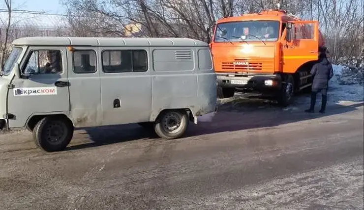 В Красноярске машину «черного» ассенизатора отправили на штрафстоянку