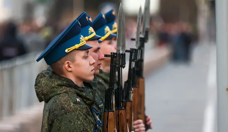 Смотрим прямую трансляцию парада Победы на Красной площади в Москве