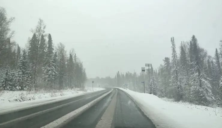На трассах Красноярского края выпал снег