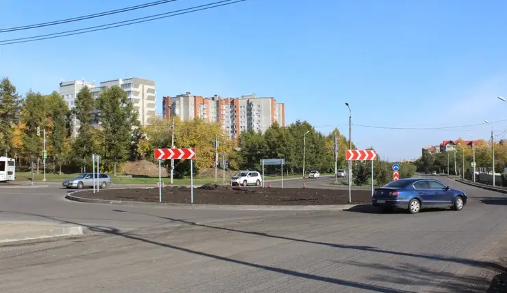 В Красноярске появилась новая кольцевая развязка в Ветлужанке