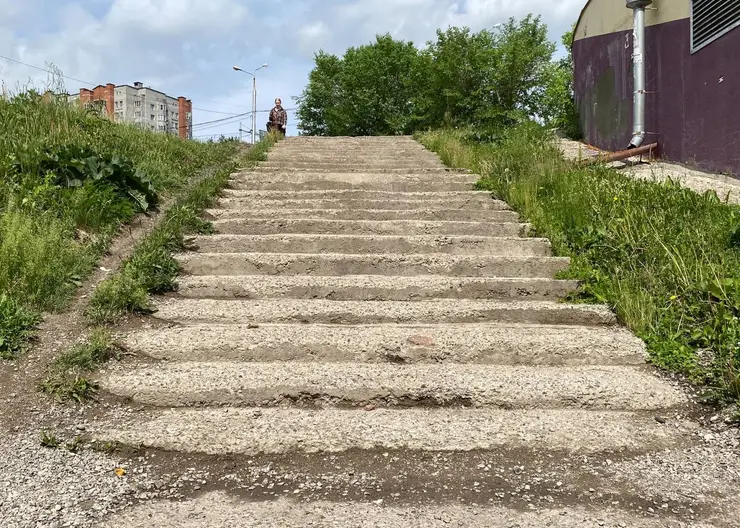 В Красноярске обновят лестницу на пересечении улиц Стасовой и Вильского
