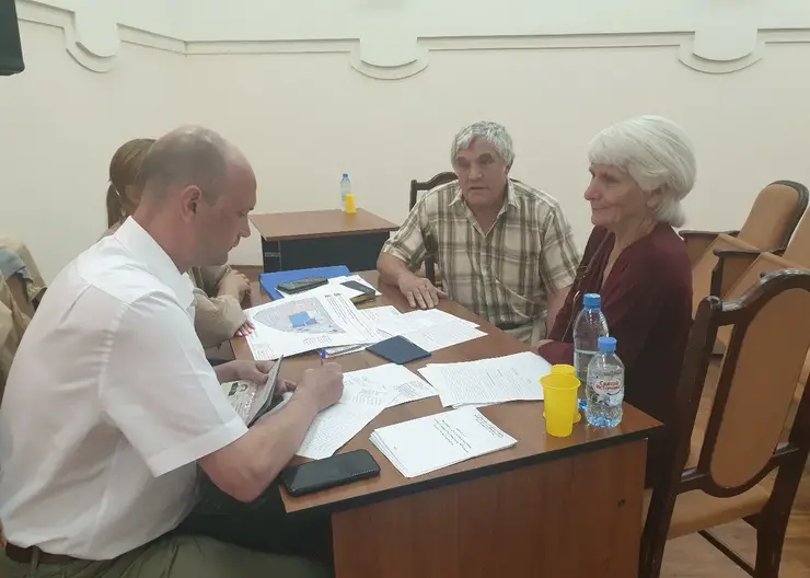 В Красноярске продолжают консультировать жителей Николаевки, чьи дома попадают в зону КРТ