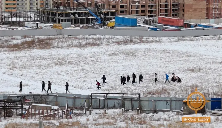 В Красноярске толпа подростков подралась в Солнечном из-за девушки