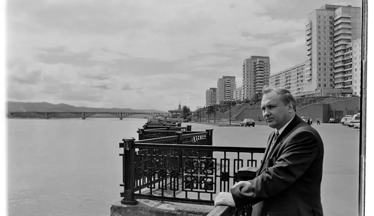 Красноярский фотограф показал архивные фотографии бывшего мэра Петра Пимашкова