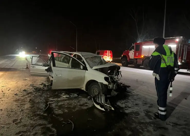 На трассе Красноярского края в массовой аварии погибли два человека