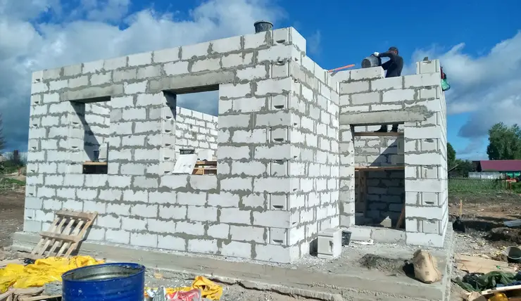 В Красноярском крае для погорельцев строят 97 домов