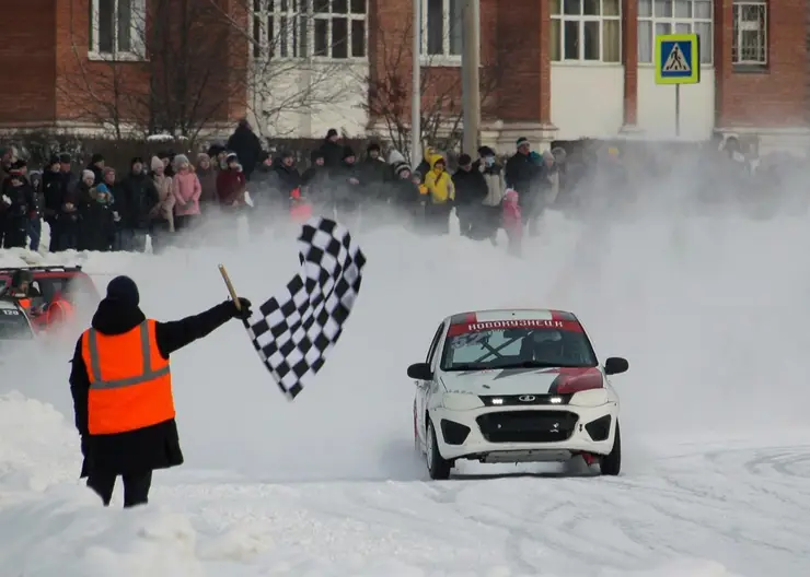 В Зеленогорске прошёл региональный чемпионат по ледовым гонкам