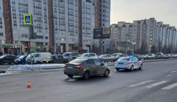 В Красноярске 29-летний водитель сбил коляску с младенцем