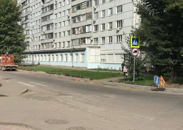 В Красноярске дорожники ремонтируют улицу Северо-Енисейскую