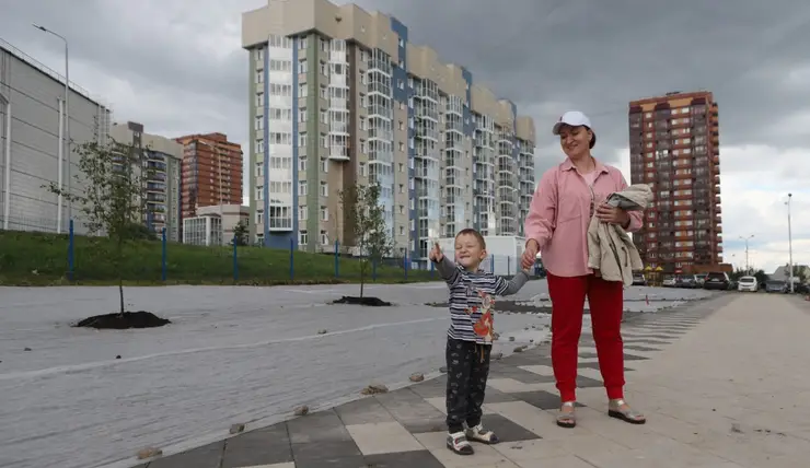 В новом сквере «Яблоневый сад» появятся веревочный парк и автомат для зарядки телефонов