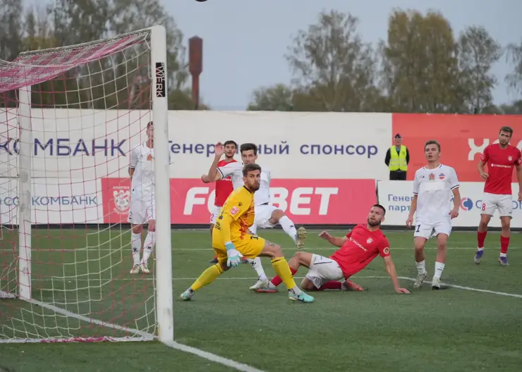 Красноярский футбольный «Енисей» уступил «Спартаку» в Костроме и вылетел из Кубка России